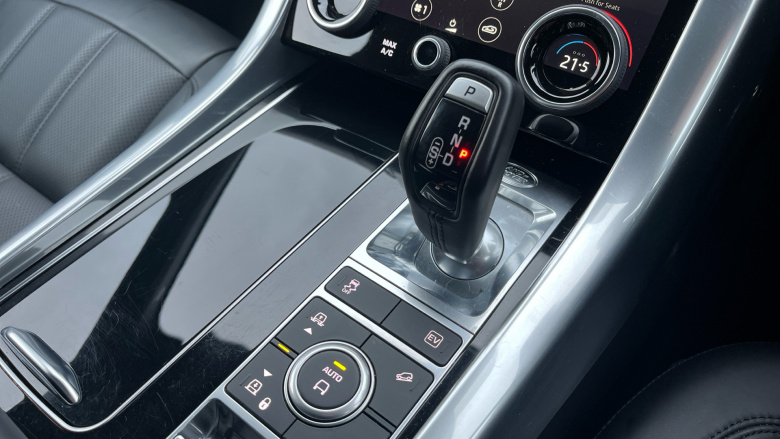 Land Rover Range Rover Sport 2.0 P400e HSE Dynamic Black 5dr Auto Estate